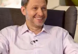 Кирилл Набутов: Живой гвоздь 15 августа 2025 года 20:00 Мск Прямой эфир